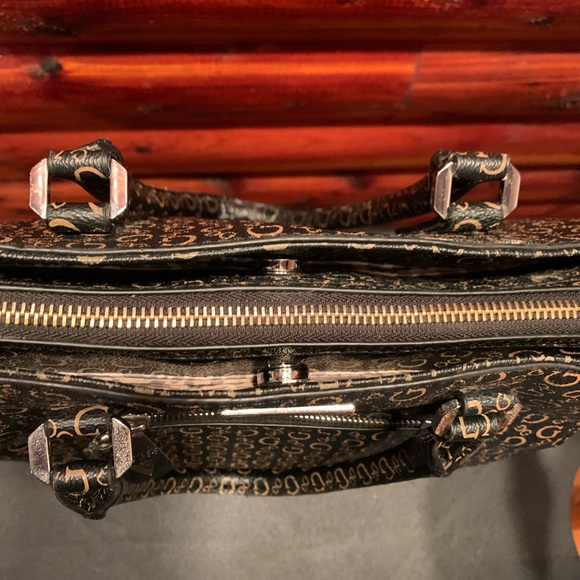 Guess Bag - Picture 5 of 13